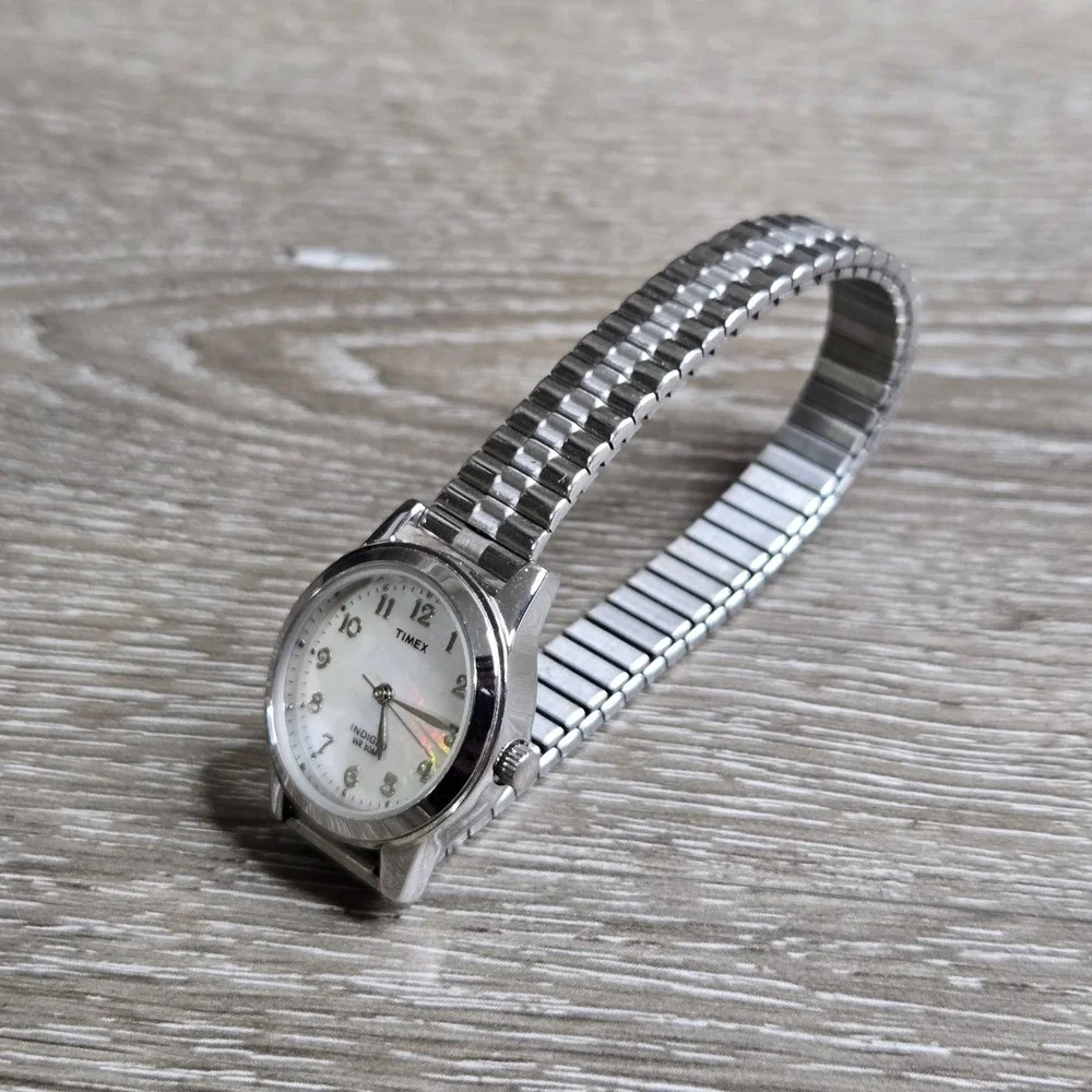 Timex T2M826 Women's Indiglo Quartz Watch Silver Tone Mother of Pearl Stretch 6